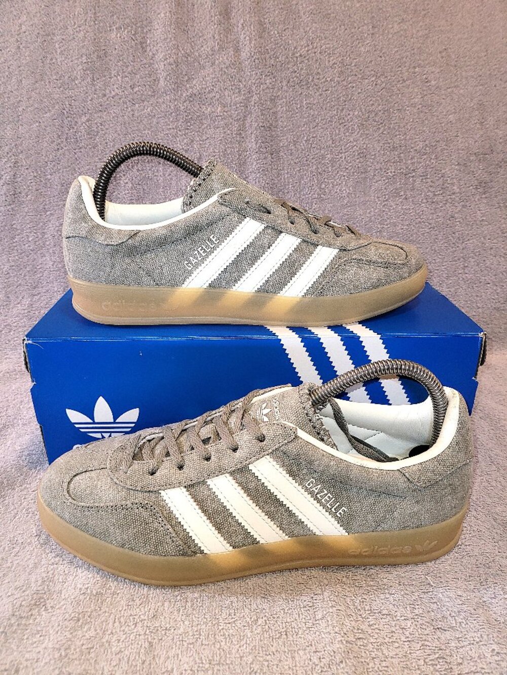 Adidas Originals ♀️Women's Size 8.5 Gazelle Sneakers Grey White Tan Gum IH7033